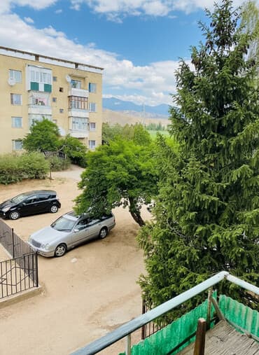 2 комнаты, 50 м², Индивидуалка, 2 этаж, Старый ремонт