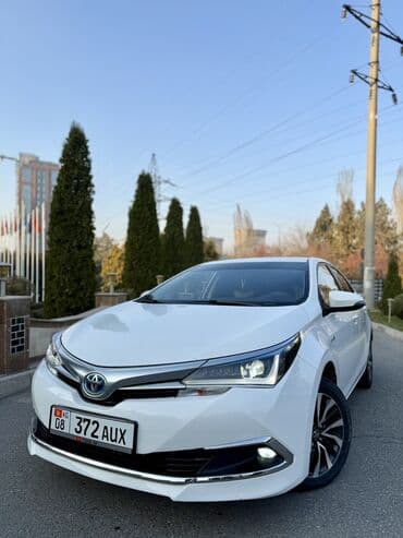 крыло нексия 1: Toyota Corolla: 2018 г., 1.8 л, Автомат, Гибрид, Седан — 2