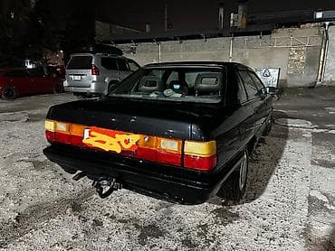 Audi 100: 1988 г., 2.3 л, Механика, Бензин, Седан