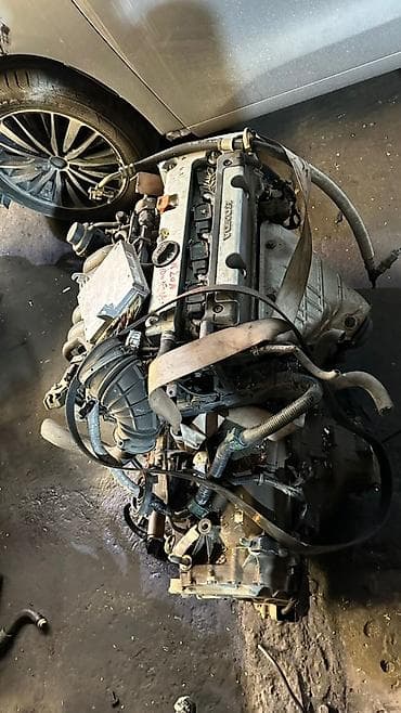 Двигатель Honda D-серии (примерно D15/D16 SOHC). Атмосферный, рядный