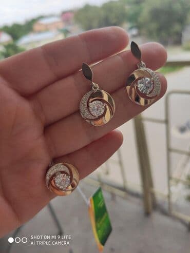 свадебные наборы ручной: Серебро под золото 925 пробы Размеры имеются Камни цирконы Есть — 3