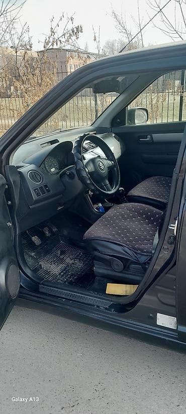 Suzuki Swift: 2008 г., 1.3 л, Механика, Бензин, Хэтчбэк