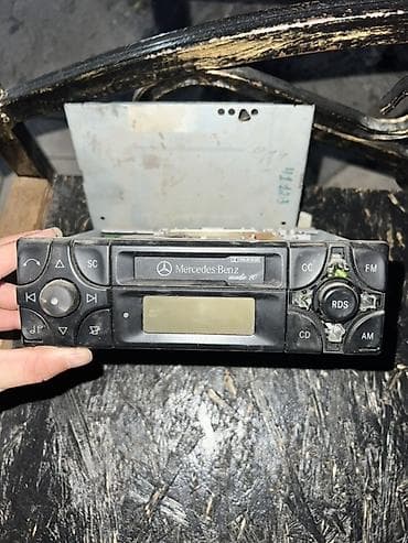 стробоскопы на авто: Штатная магнитола Mercedes-Benz Audio 10 - Оригинальный головной блок — 1