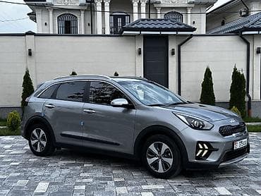 Kia: Kia Niro: 2021 г., 1.8 л, Вариатор, Гибрид, Хэтчбэк — 2