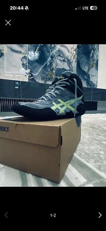 Мужские кроссовки, 39.5, 40, 40.5, Asics, Б/у, цвет - Серый, Самовывоз, Бесплатная доставка, Платная доставка