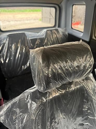 mini ev: Компактный электрический внедорожник (4 двери, 4/5 мест). Основные — 6