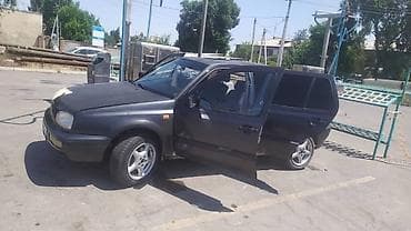 Продажа авто: Volkswagen Golf: 1995 г., 2 л, Механика, Бензин, Хэтчбэк — 4