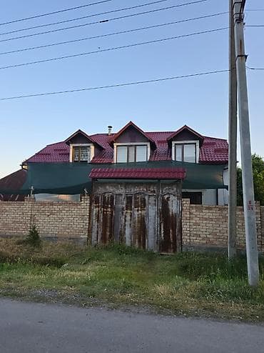 чуй батыш: 🔥 ШАШЫЛЫҢЫЗ! Кызыл-Кыя шаарында чоң мансард үй сатылат! 📍 Дареги — 1