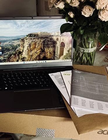 Ноутбук Acer с комплектом документов - Экран: (по фото — стандартный