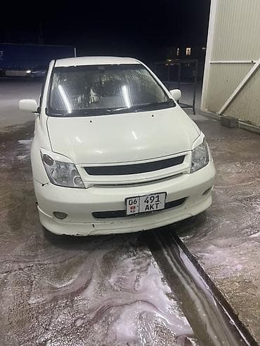 Toyota Ist: 2004 г., Автомат, Бензин, Хэтчбэк