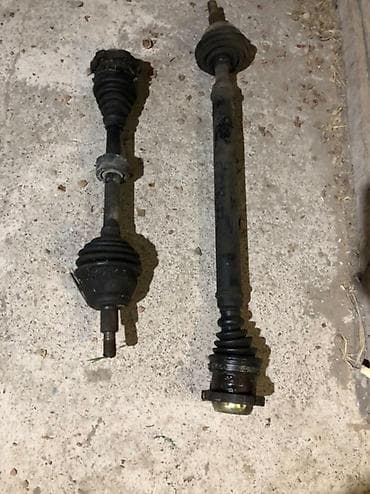 Подушки коробки передач: Комплект карданных валов Volkswagen Б/у — 1