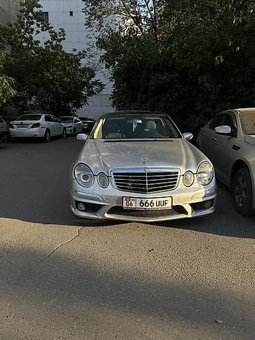 Транспорт: Mercedes-Benz E-Class: 2002 г., 3.2 л, Автомат, Бензин, Седан — 3