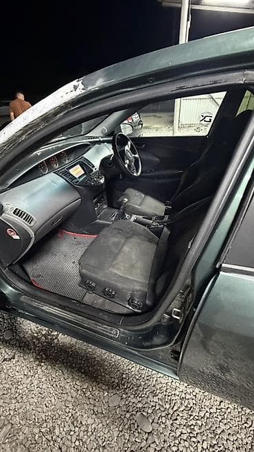 mini cupper: Nissan Primera: 2002 г., 1.8 л, Механика, Бензин, Лифтбек — 9