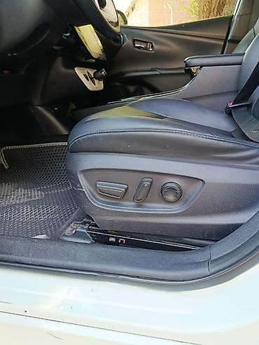 prius 50: Toyota Prius: 2018 г., 1.8 л, Вариатор, Гибрид, Лифтбек — 8