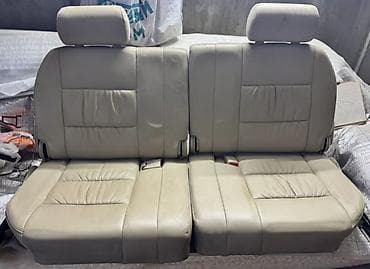 audi a8 2.8 at: Третий ряд сидений, Кожа, Toyota 2018 г., Б/у, Оригинал, США — 5