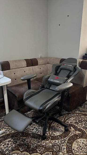 игровое кресло бу: Игровое кресло, Б/у, С колесиками, цвет - Серый, Экокожа — 2