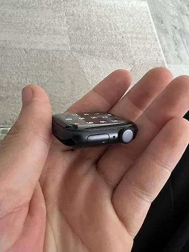 Apple Watch: Apple Watch se2 40мм состояние хорошее срочно нужны деньги настоящим — 2