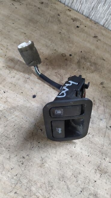 стенд для чистки дизельных форсунок: Infiniti QX4 кнопка лючка бензобака, Инфинити QX4 кнопки Автозапчасти — 1