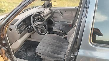 1 nz: Volkswagen Vento: 1993 г., 1.8 л, Механика, Бензин, Седан — 6