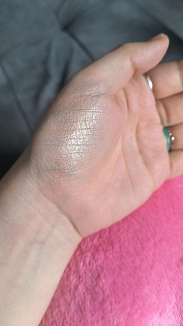 средний низкий: Хайлайтер Top face Хайлайтер оооочень красивый!!! Золотистый — 3