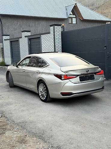 lc 300: Lexus ES: 2019 г., 2.5 л, Вариатор, Гибрид, Седан — 4
