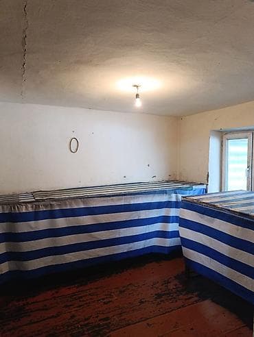 Жер тамдан квартира 2 комната берилет суусу ичинде,коросу кенен, без at lalafo.kg Жер тамдан квартира 2 комната берилет суусу ичинде,коросу кенен, без