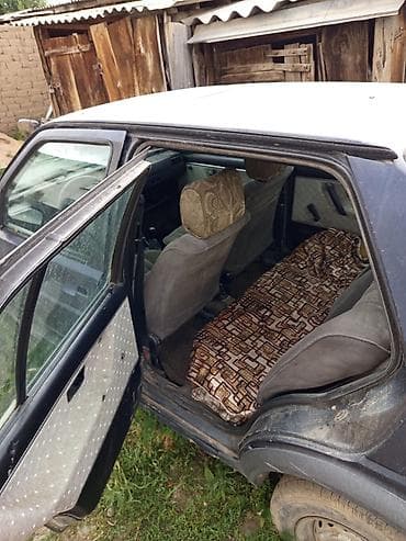 вампер спада: Volkswagen Jetta: 1991 г., 1.6 л, Механика, Бензин, Седан — 7