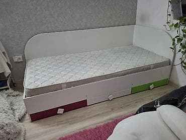 Детская/подростковая кровать б/у с бортиком и выдвижными ящиками