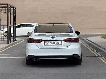 Toyota Camry: 2019 г., 2.5 л, Автомат, Гибрид, Седан — 6