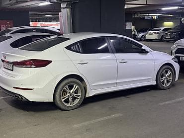 Hyundai Avante: 2016 г., Механика, Бензин — 3