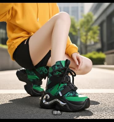 купить женскую обувь больших размеров: Женские высокие кроссовки/сникерсы в ярко‑зеленом цвете с черными — 1