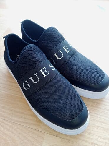 женские брендовые туфли недорого: Продается новая обувь. Размер 38. Босоножки 2600с. Слипоны (оригинал — 4