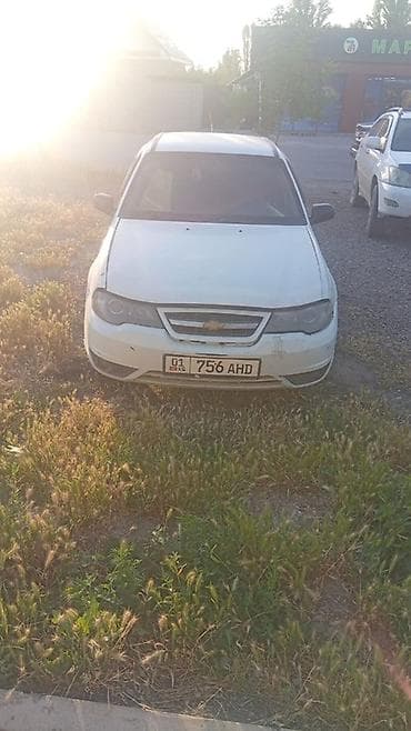 Daewoo Nexia: 2010 г., 1.6 л, Механика, Бензин, Седан
