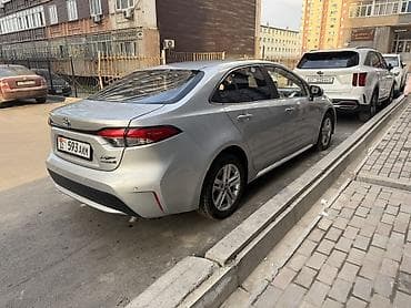 Продажа авто: Toyota Corolla: 2020 г., 1.8 л, Вариатор, Гибрид, Седан — 4
