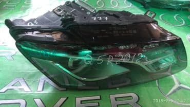 дополнительно фары: Передняя правая Фара на АУДИ Q5 — 1