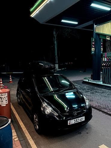 вампер на фит: Honda Fit: 2003 г., 1.5 л, Автомат, Бензин, Хэтчбэк — 1