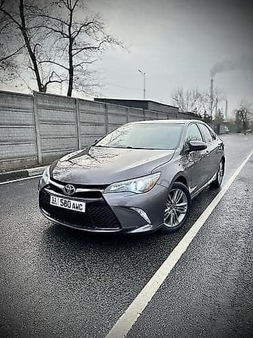 приус с: Toyota Camry: 2017 г., Автомат, Гибрид, Седан — 1