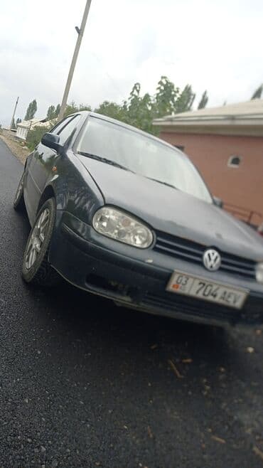 Volkswagen Golf: 2003 г., 1.6 л, Механика, Бензин, Хэтчбэк