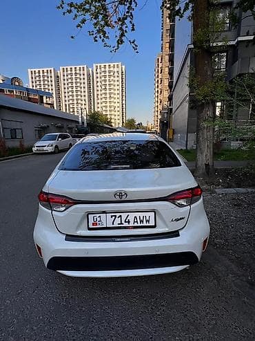 bmw 1: Toyota Levin: 2019 г., 1.2 л, Автомат, Бензин, Седан — 6
