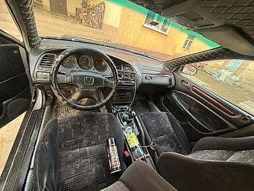 r16 4: Honda Accord: 2000 г., 1.8 л, Механика, Бензин, Седан — 5