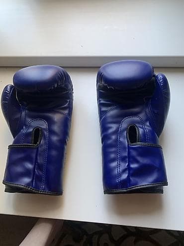 перчатки юфс: Боксерские перчатки UFC, цвет темно‑синий. Почти как новые носил их — 3