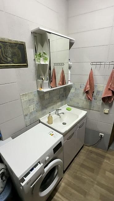 Продается дом с участком и благоустроенным двором. В центре ж/м — 2