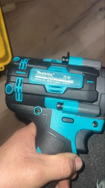 куплю набор инструментов: Аккумуляторный гайковерт — 6