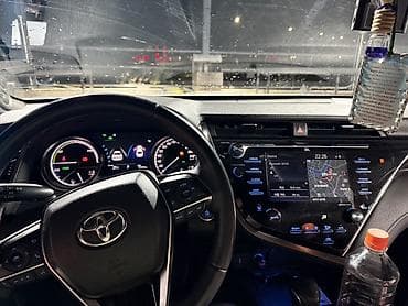 мерседес бенз а: Toyota Camry: 2018 г., Гибрид, Седан — 8