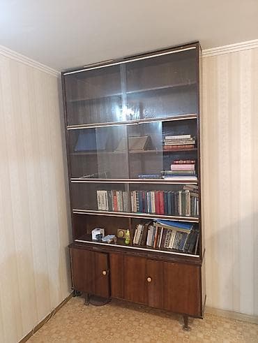 Мебель: Книжный шкаф-витрина из массива/шпона темного дерева с раздвижными — 1