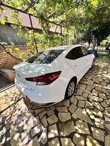 byd e5: Hyundai Elantra: 2018 г., 1.6 л, Автомат, Бензин, Седан — 2