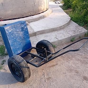 вертикальные вешалки для одежды: Садово-строительная тачка и тележка, Стальная, Двухколесная — 3