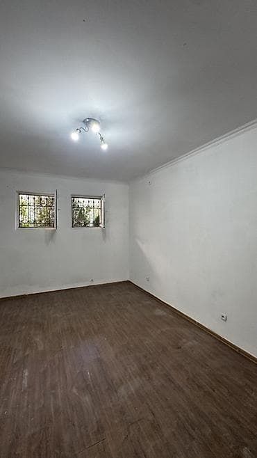 open space: 60 М2 3 комнатный Сдаю Нежилое помещение на первом этаже с отдельным — 3