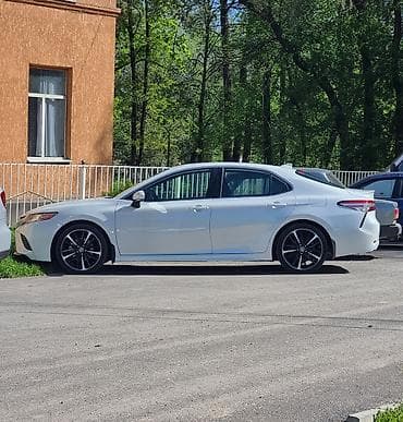 volvo 2014: Toyota Camry: 2019 г., 2.5 л, Автомат, Бензин, Седан — 1