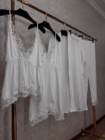 amber elixir: Женские пижамные комплекты с кружевом - Комплекты из легкой — 7